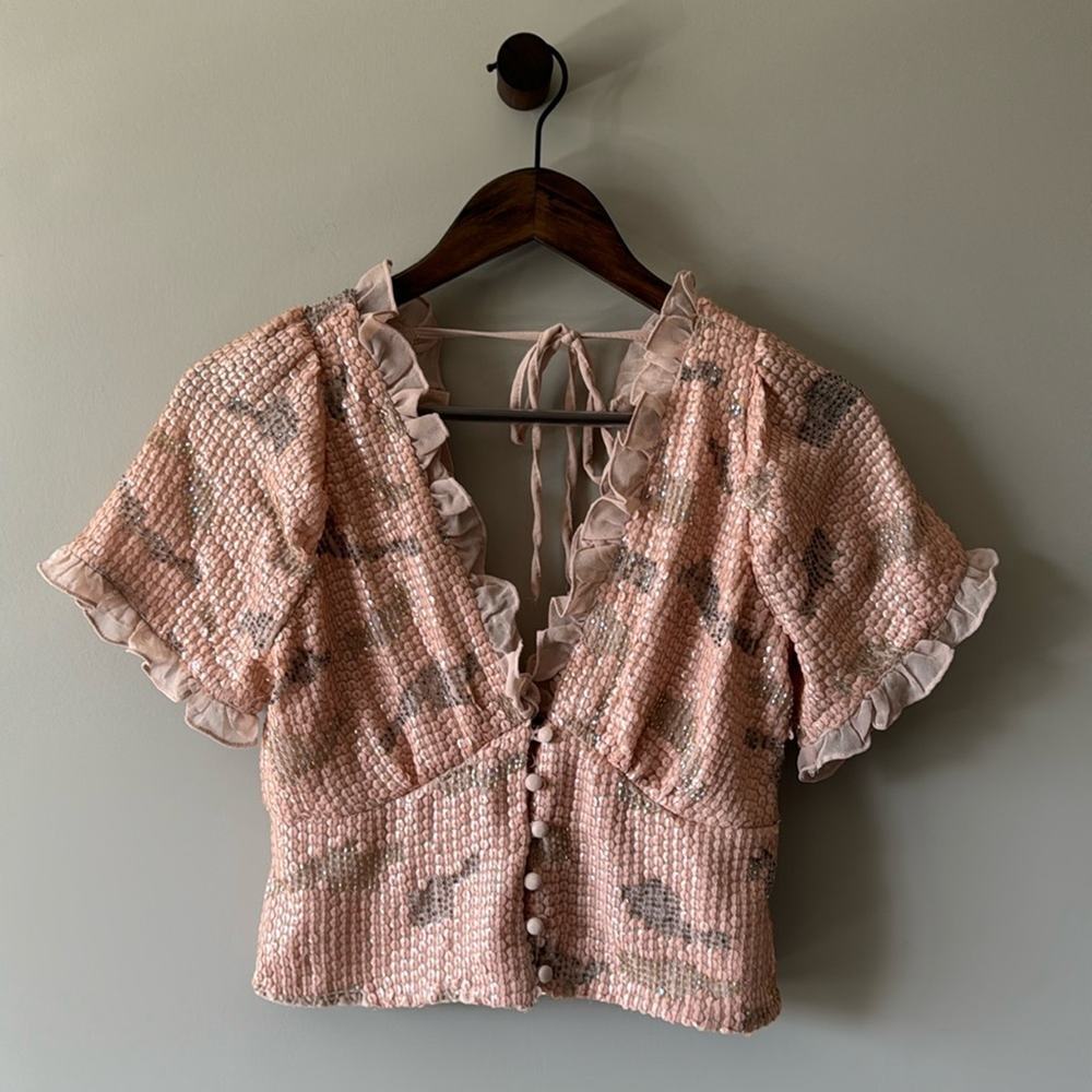 ANTHROPOLOGIE X FOREVER THAT GIRL SEQUINED V NECK SHORT SLEEVE CAMO BLOUSE XS